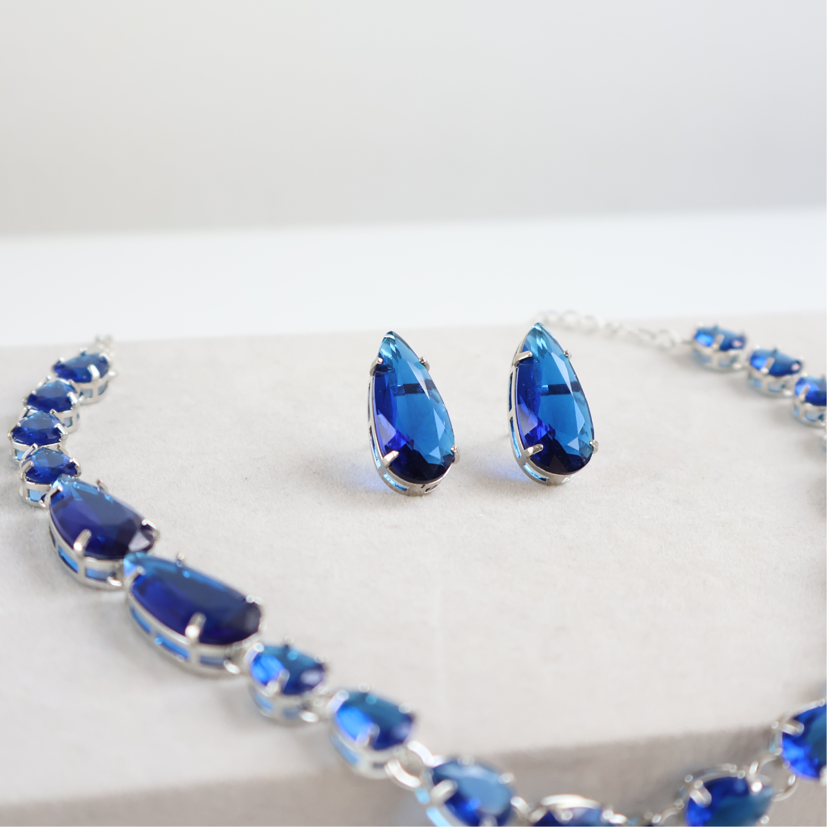 Kit Colar e Brinco - Cristal Azul - Prateado