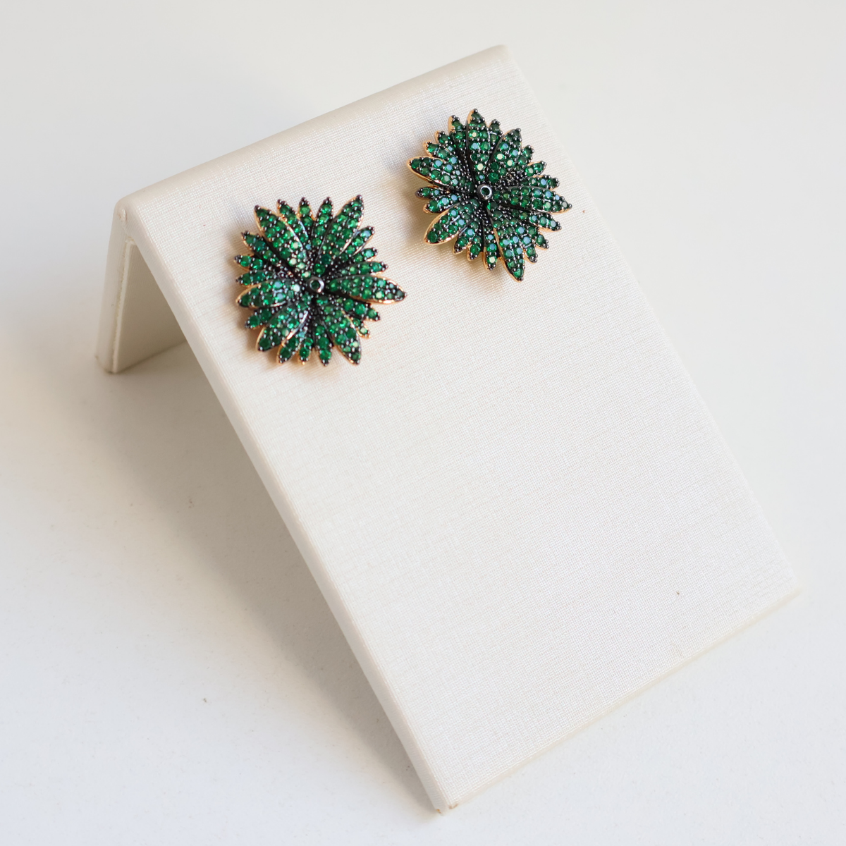 Brinco Dourado e Cristal Verde - Semijoia