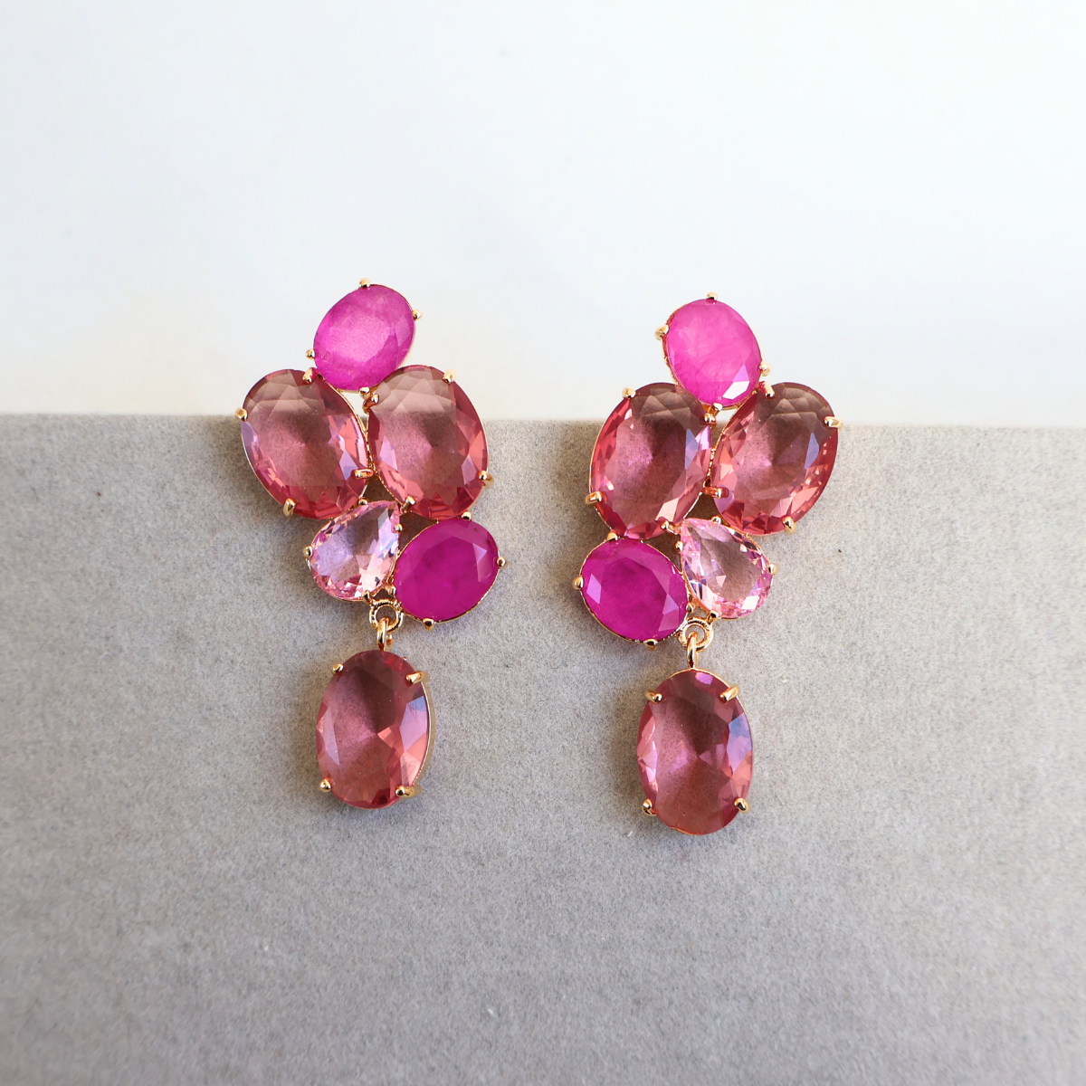 Brinco Dourado e Cristal Rosa - Semijoia