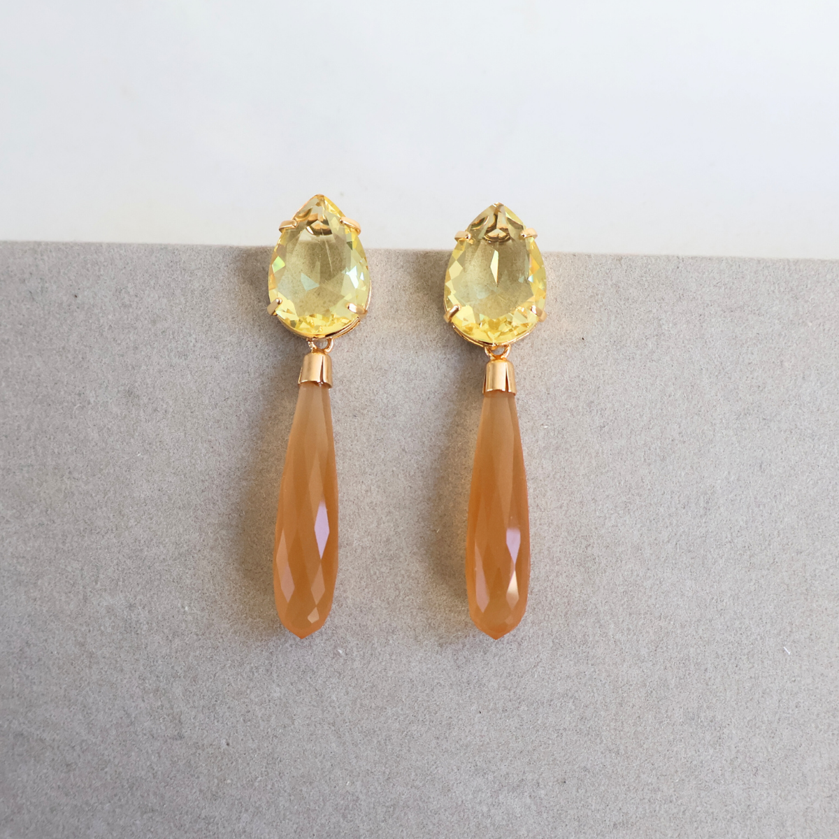 Brinco Dourado e Cristal Champagne - Semijoia