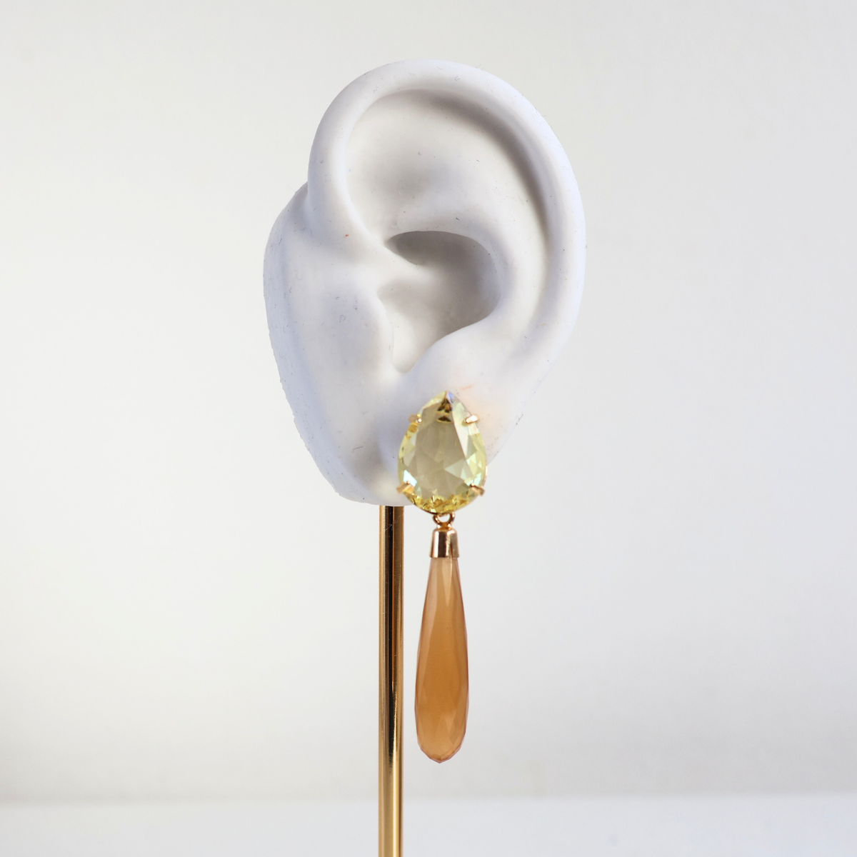 Brinco Dourado e Cristal Champagne - Semijoia