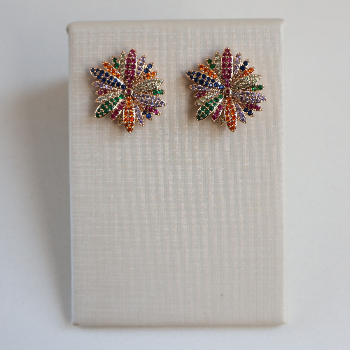 Brinco Dourado e Cristal Colorido - Semijoia