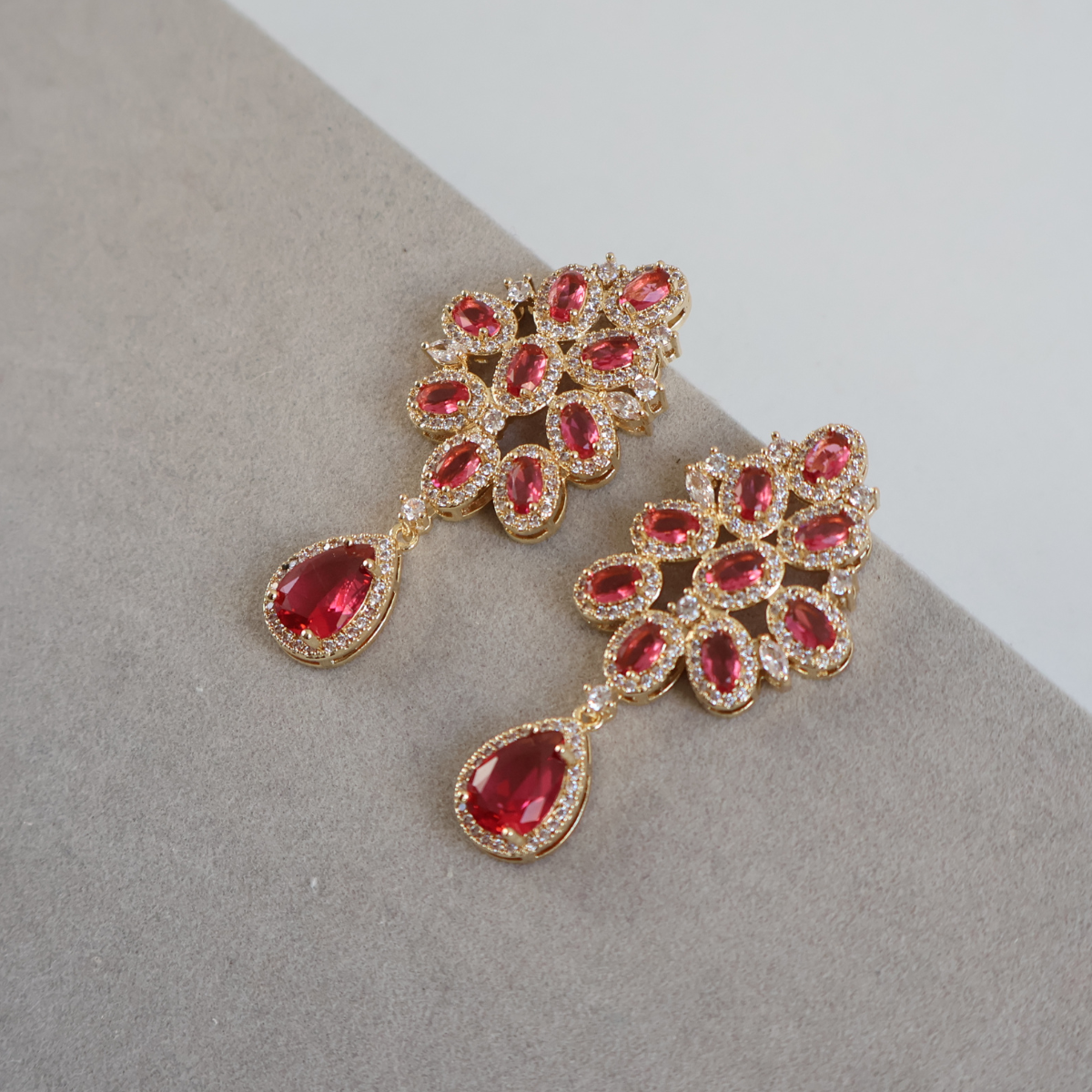 Brinco Dourado e Cristal Marsala - Semijoia