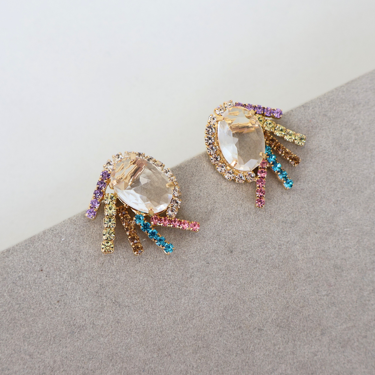Brinco Dourado e Cristal Colorido - Semijoia