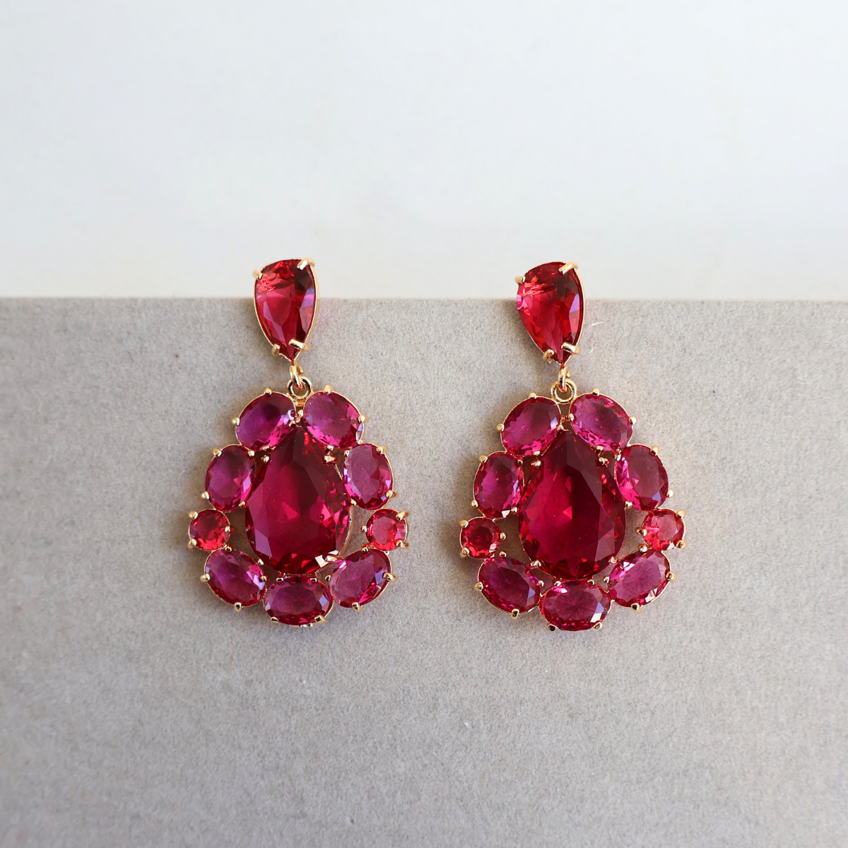 Brinco Dourado e Cristal Rosa - Semijoia