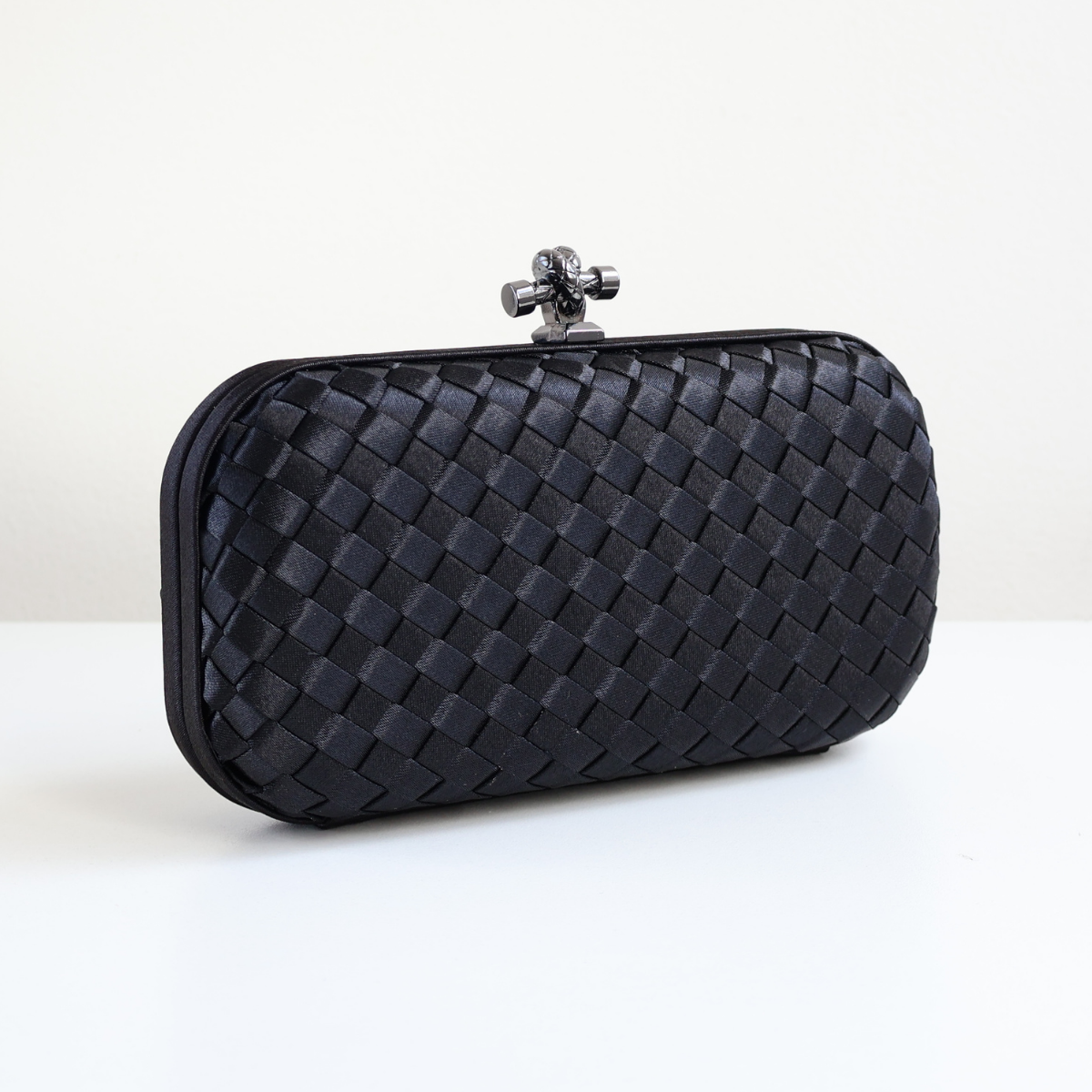 Clutch Tressê Cetim Inspired Pequena Preta