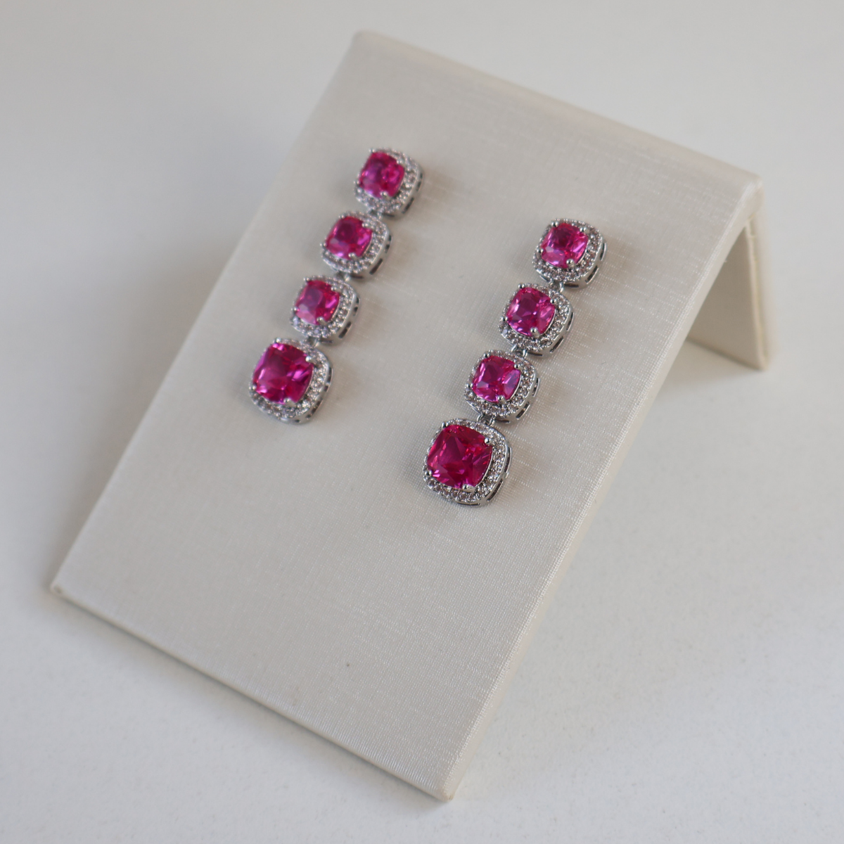 Brinco Prateado e Cristal Rosa - Semijoia