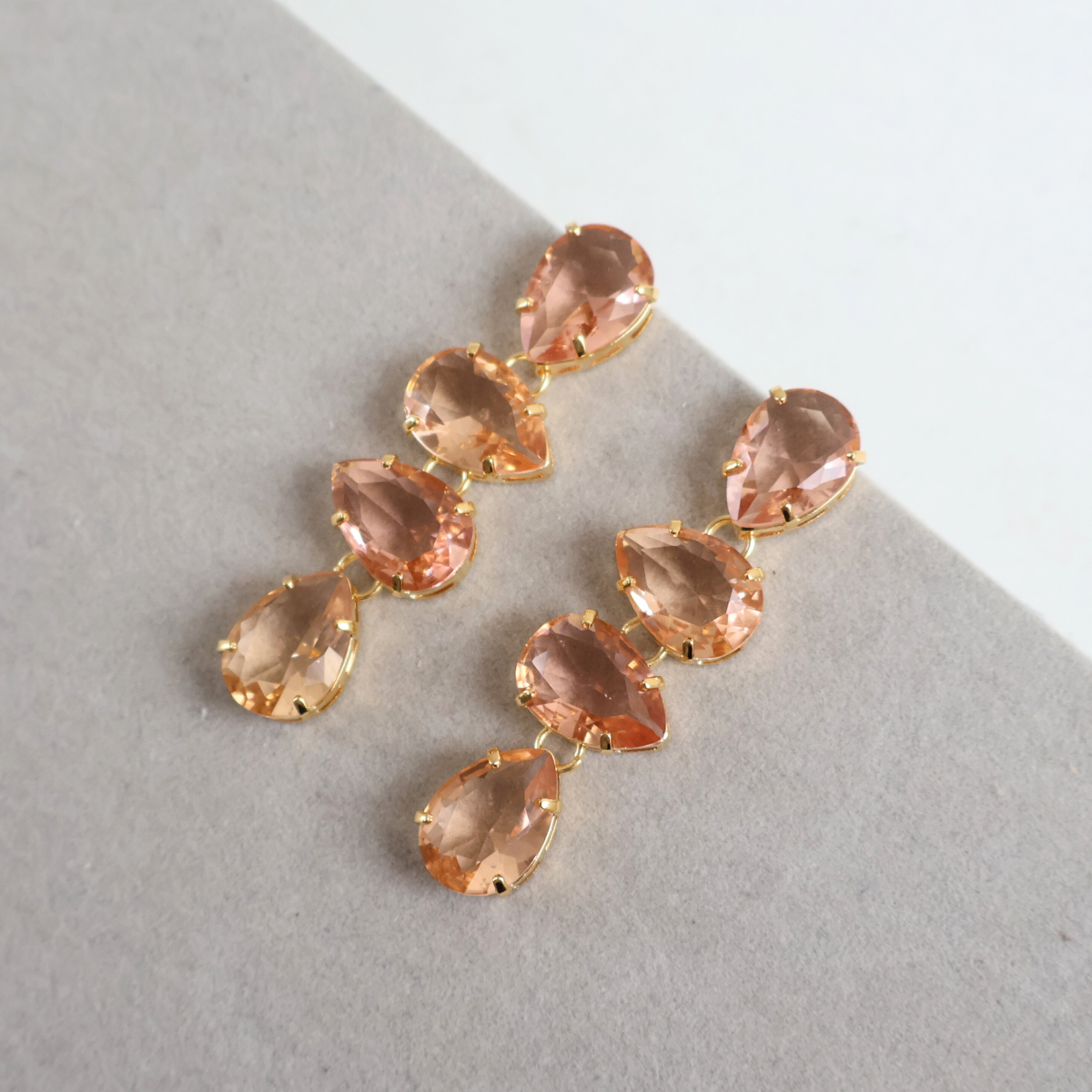 Brinco Dourado e Cristal Champagne - Semijoia