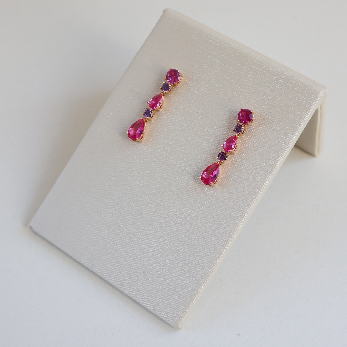 Brinco Dourado e Cristal Rosa - Semijoia