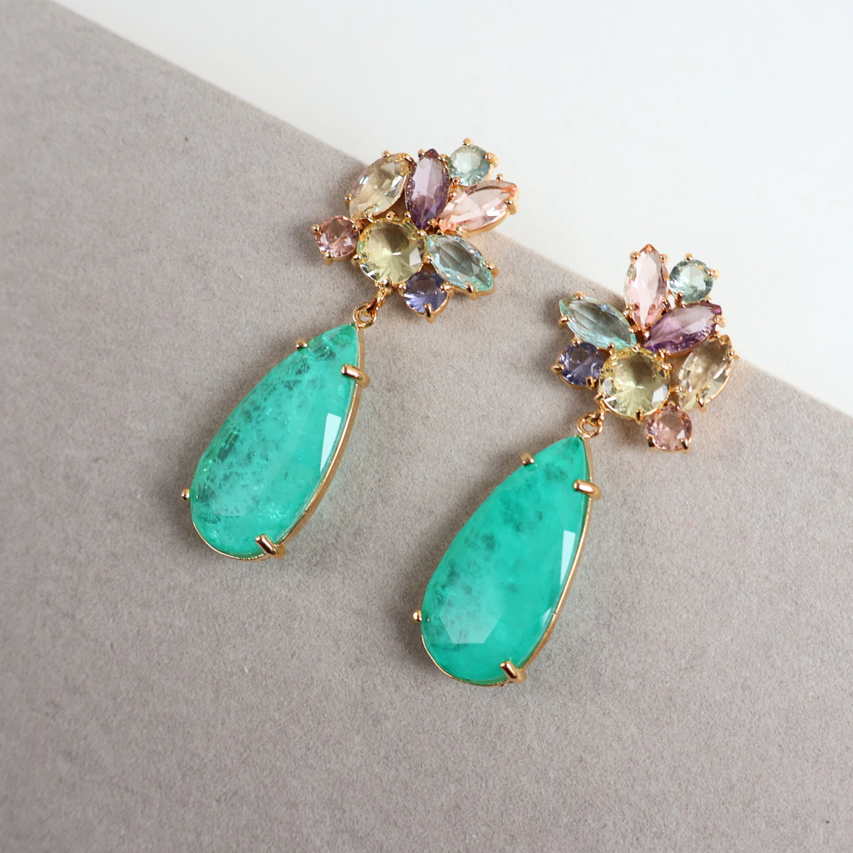 Brinco Dourado e Cristal Turquesa - Semijoia