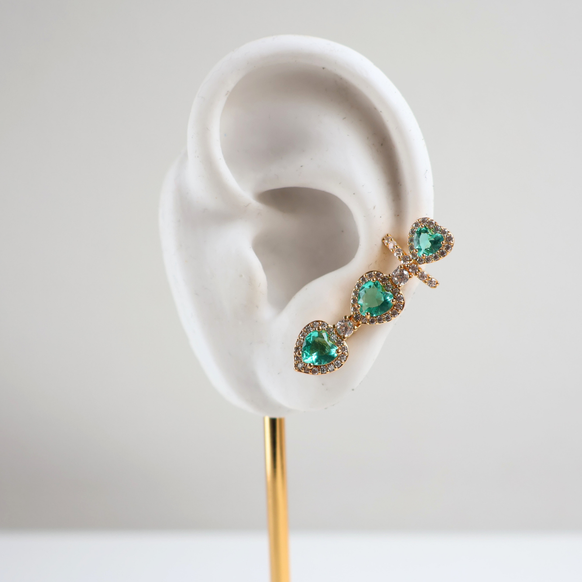 Brinco Earcuff Dourado e Cristal Verde - Semijoia