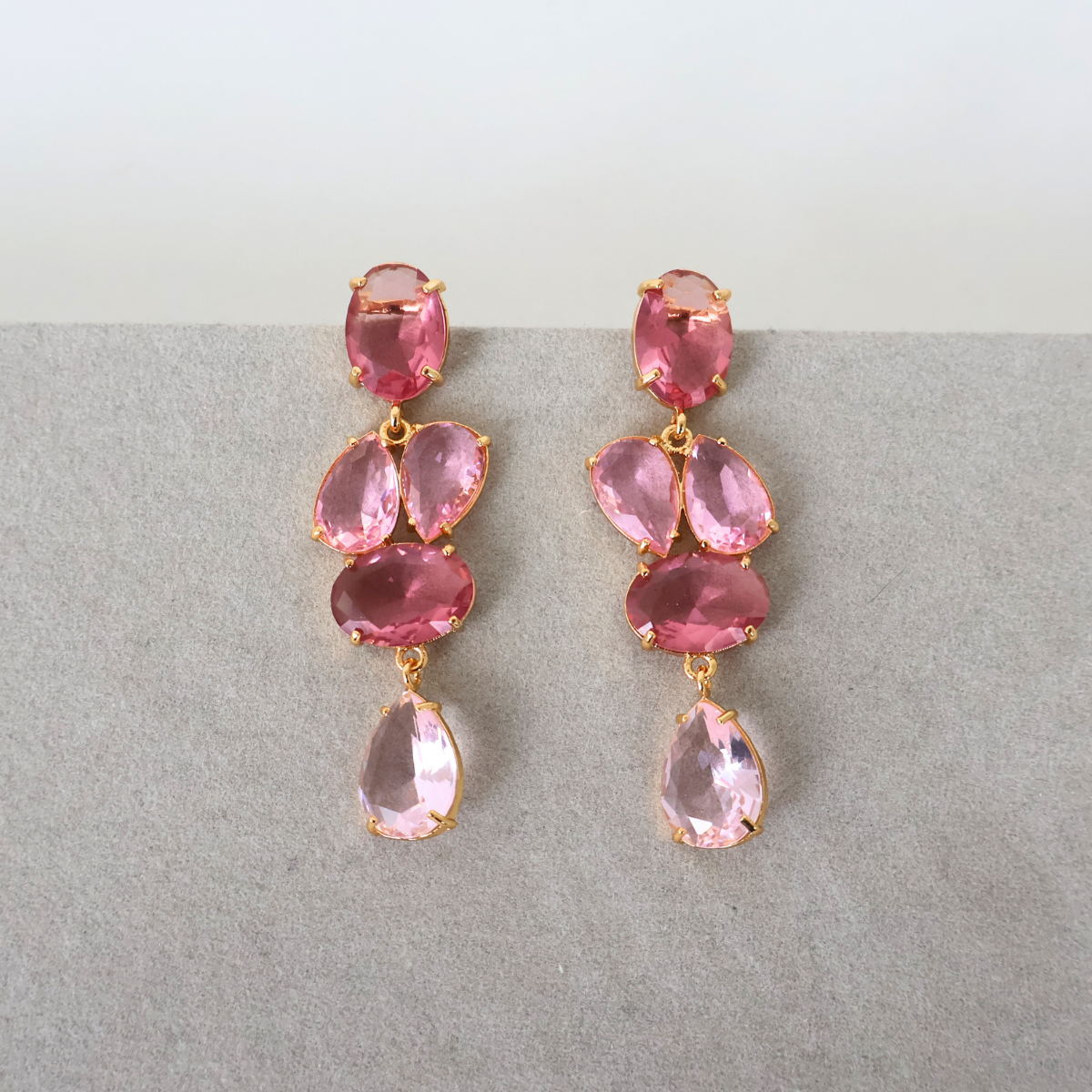Brinco Dourado e Cristal Rosa - Semijoia