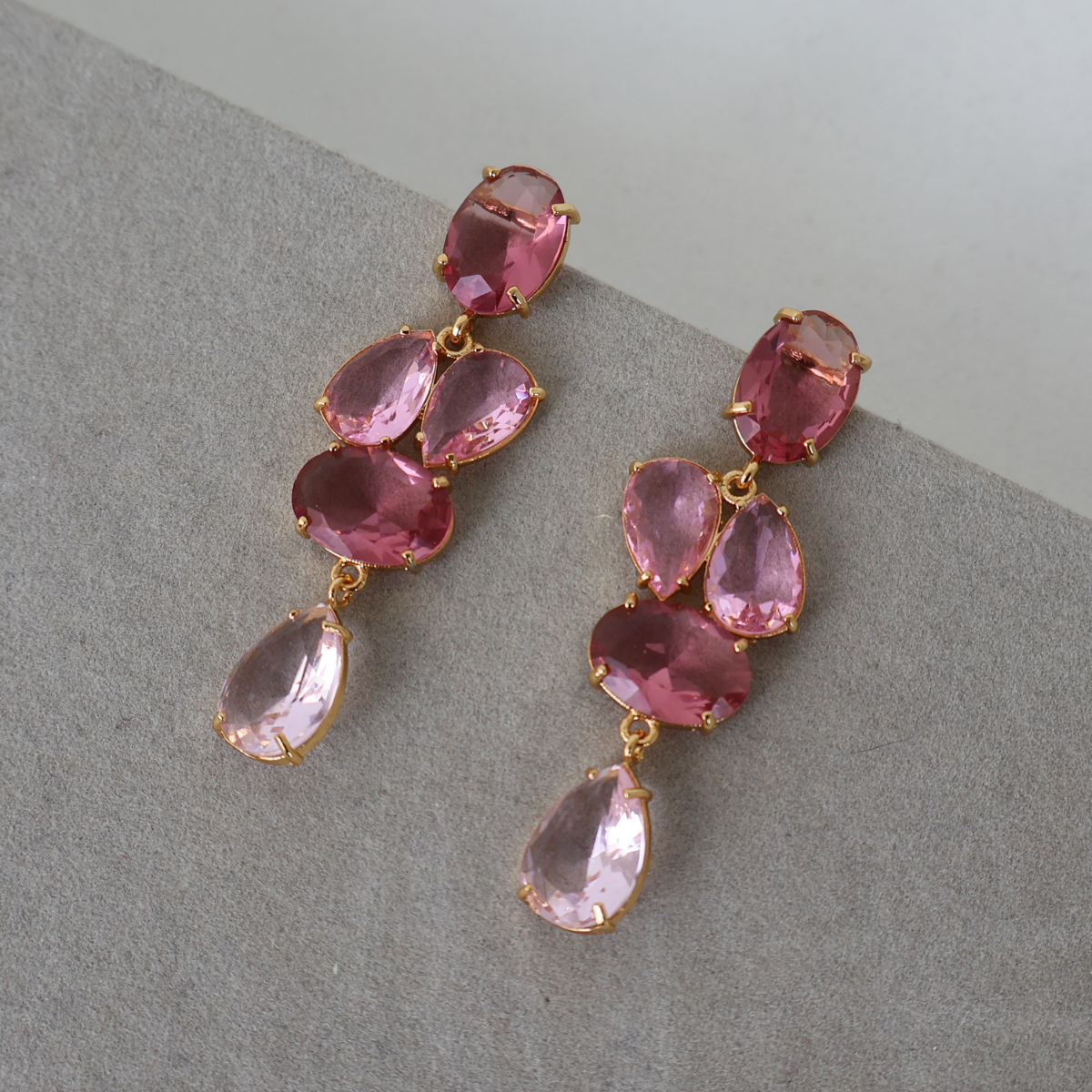 Brinco Dourado e Cristal Rosa - Semijoia