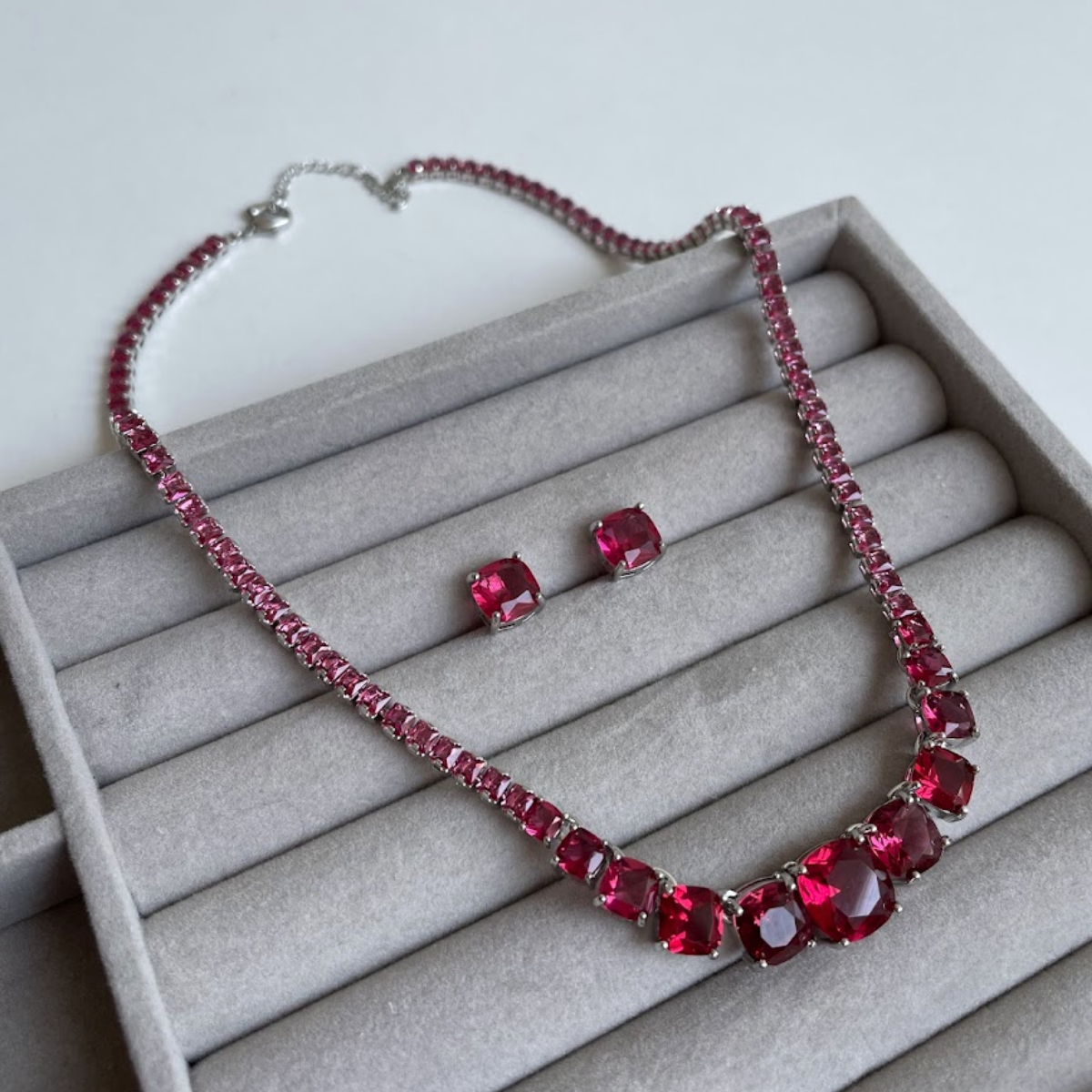 Kit Brinco e Colar - Prateado e Cristal Marsala - Semijoia