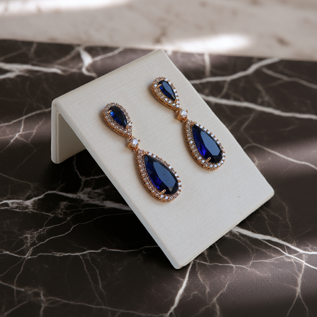 Brinco Dourado e Cristal Azul - Semijoia