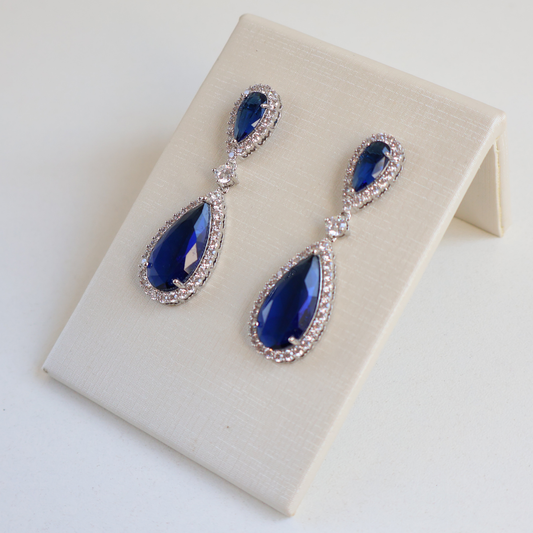 Brinco Prateado e Cristal Azul - Semijoia