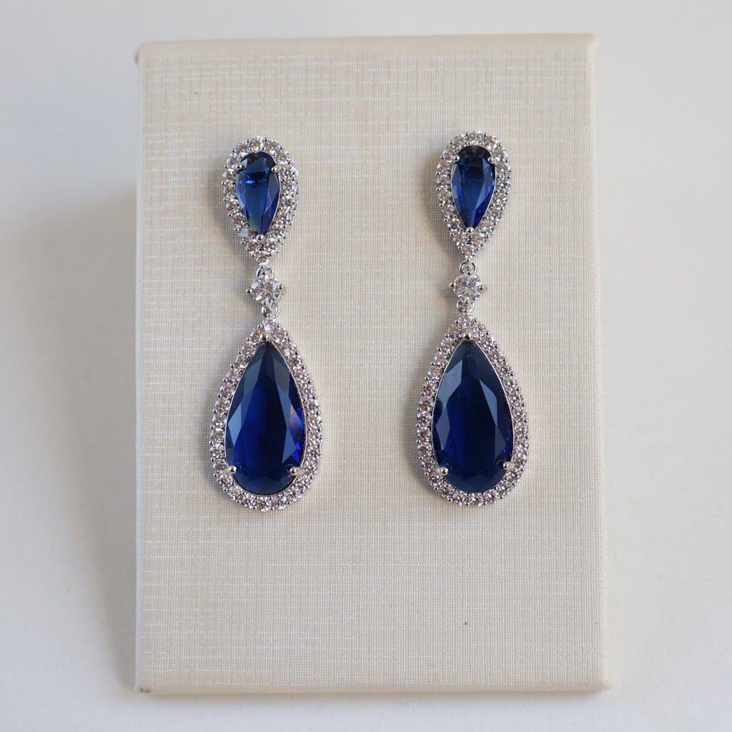 Brinco Prateado e Cristal Azul - Semijoia