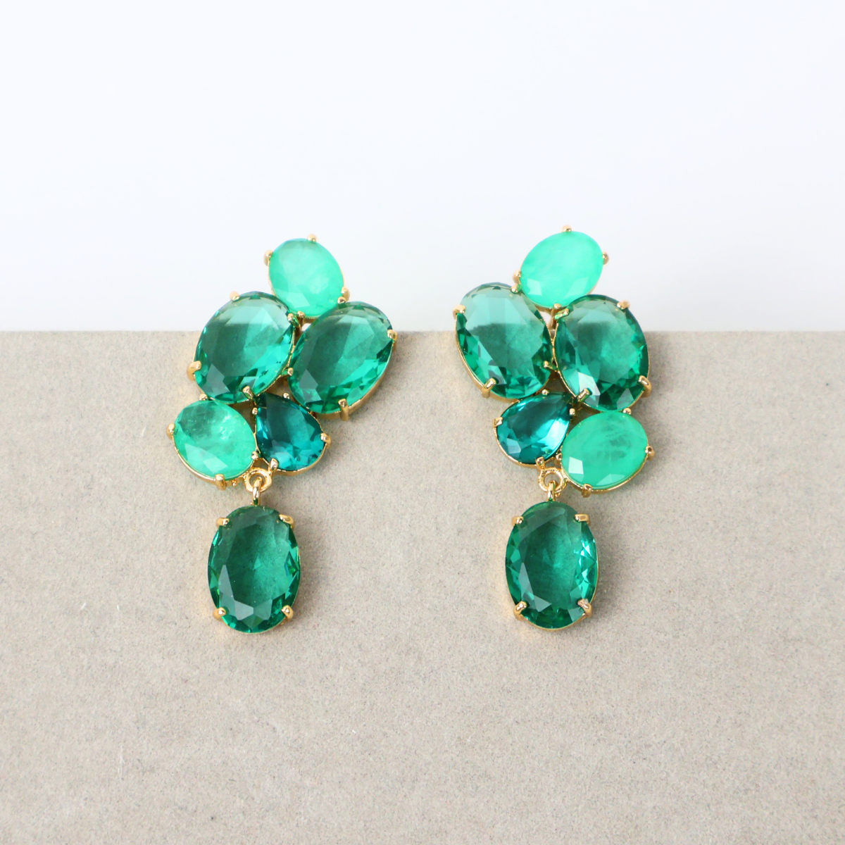 Brinco Dourado e Cristal Verde - Semijoia