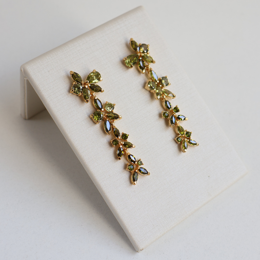 Brinco Dourado e Cristal Verde Oliva - Semijoia