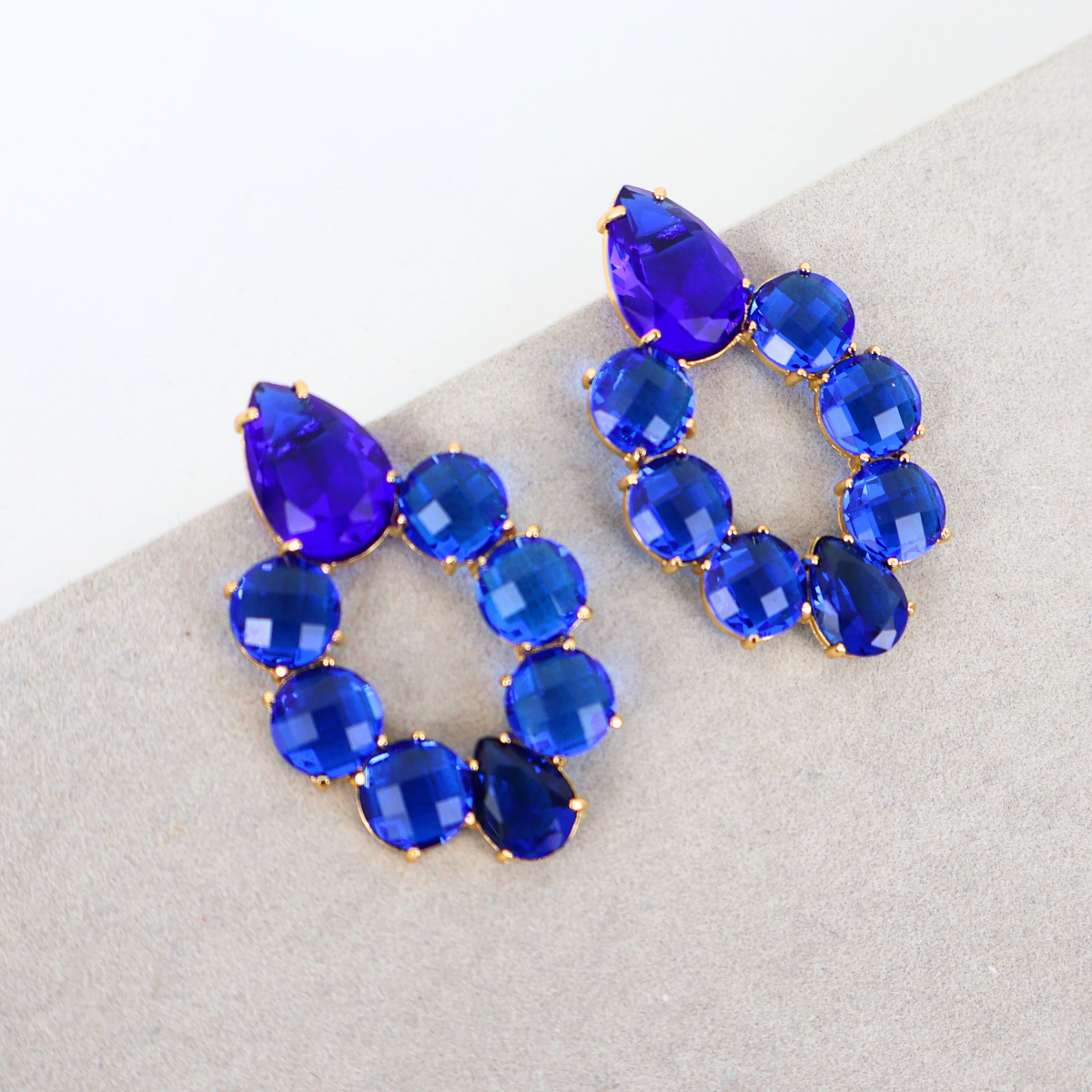 Brinco Dourado e Cristal Azul - Semijoia