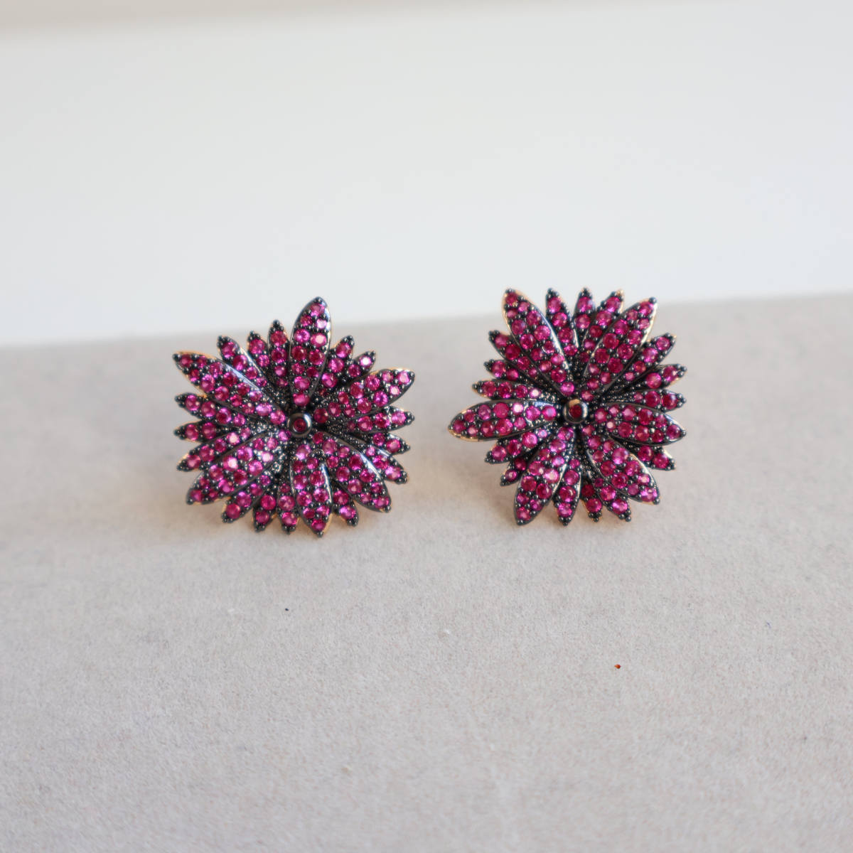 Brinco Dourado e Cristal Rosa - Semijoia