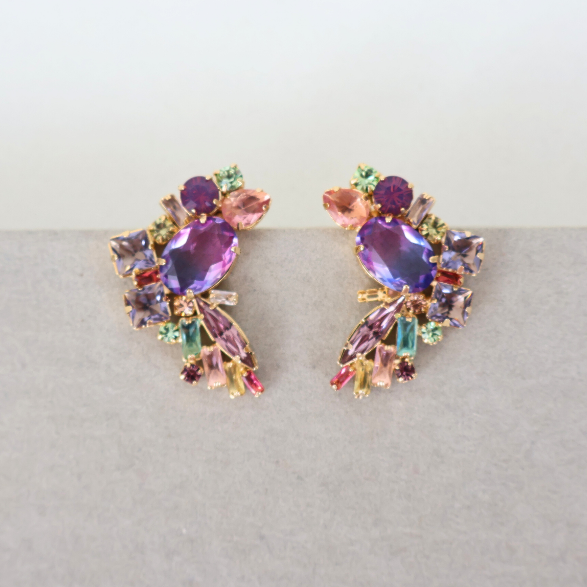 Brinco Dourado e Cristal Colorido - Semijoia