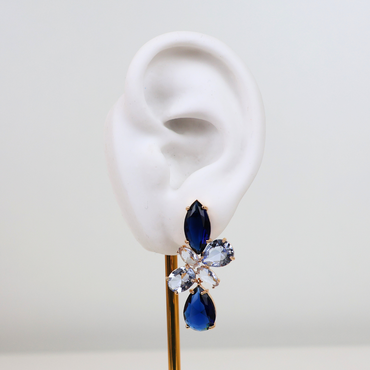 Brinco Dourado e Cristal Azul - Semijoia