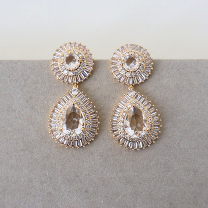 Brinco Dourado e Cristais Translúcidos - Semijoia