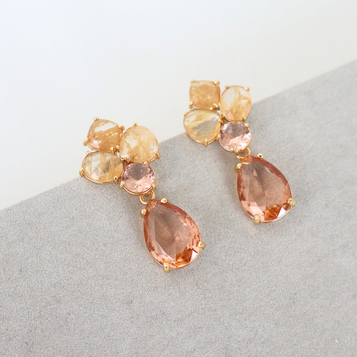 Brinco Dourado e Cristal Champagne - Semijoia