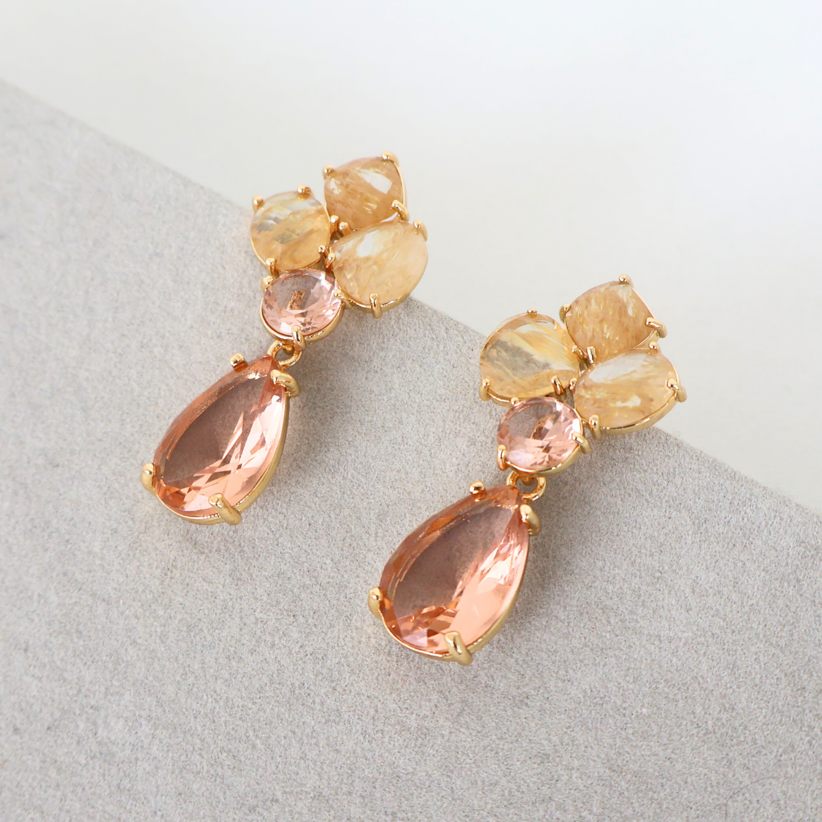 Brinco Dourado e Cristal Champagne - Semijoia