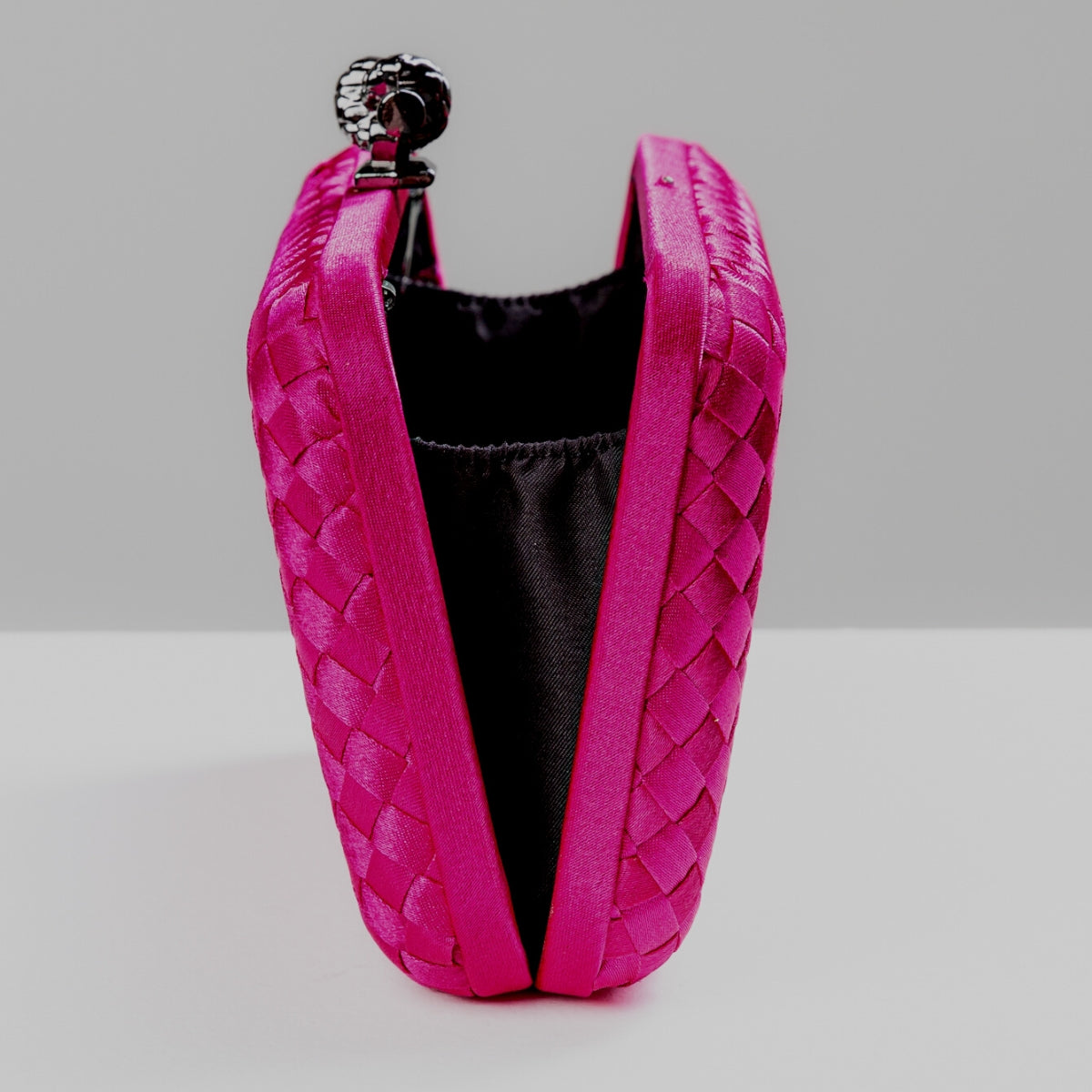 Clutch Tressê Cetim Inspired Média Fúcsia