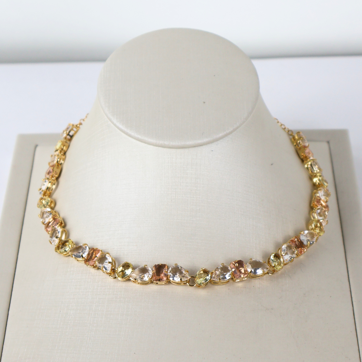 Colar - Dourado - Cristais Champagne - Semijoia