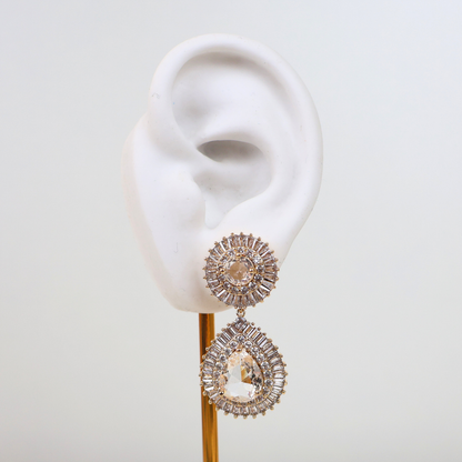 Brinco Dourado e Cristais Translúcidos - Semijoia