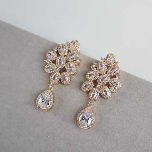 Brinco Dourado e Cristal Transparente - Semijoia