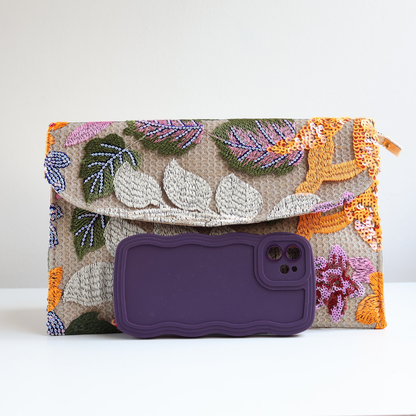 Bolsa Carteira Envelope de Bordada Paetê Floral Laranja