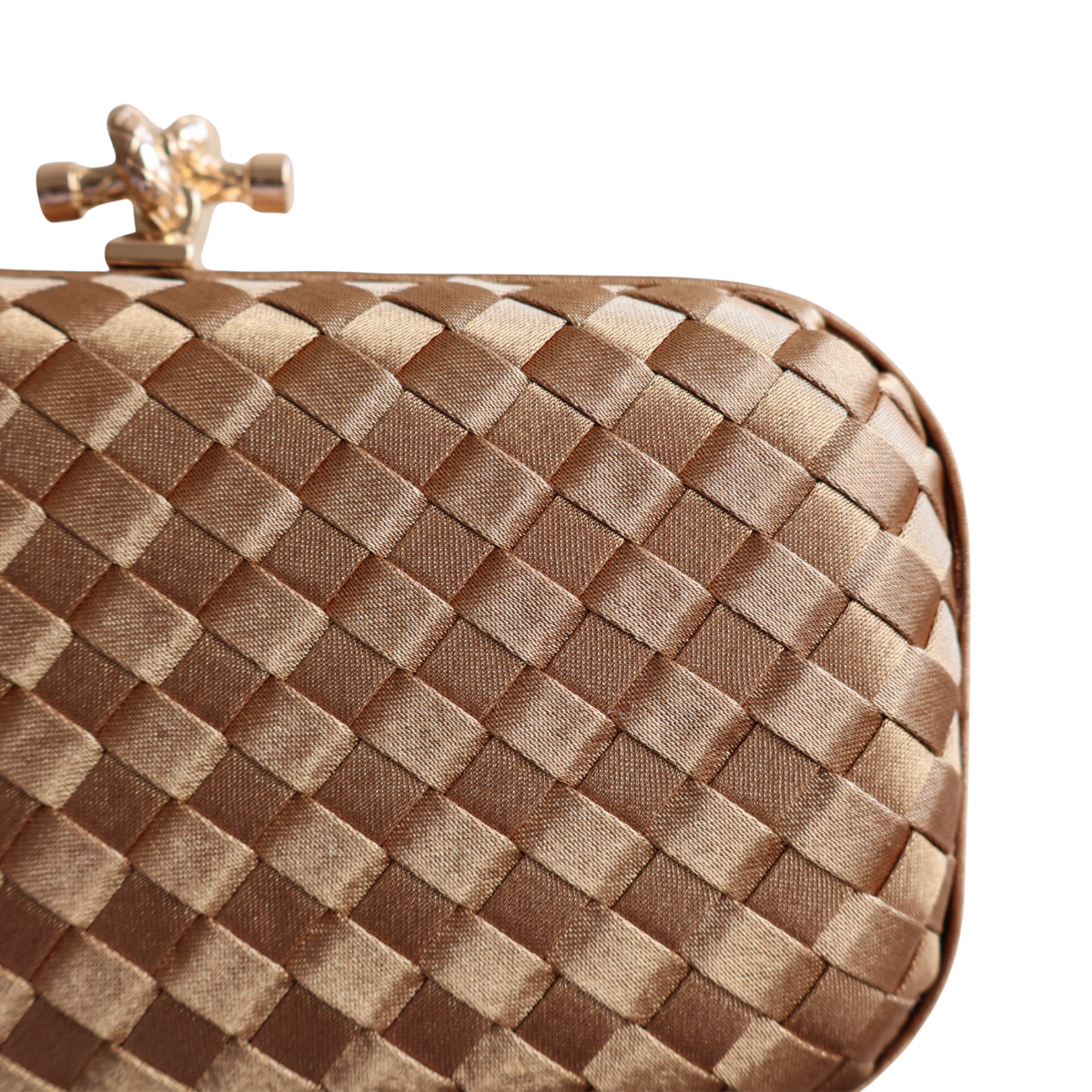 Clutch Tressê Cetim Inspired Pequena Dourado Escuro - ReUse