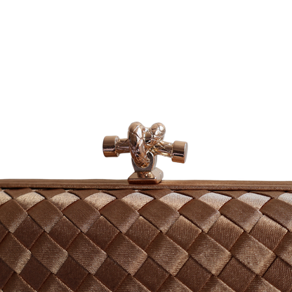 Clutch Tressê Cetim Inspired Pequena Dourado Escuro - ReUse
