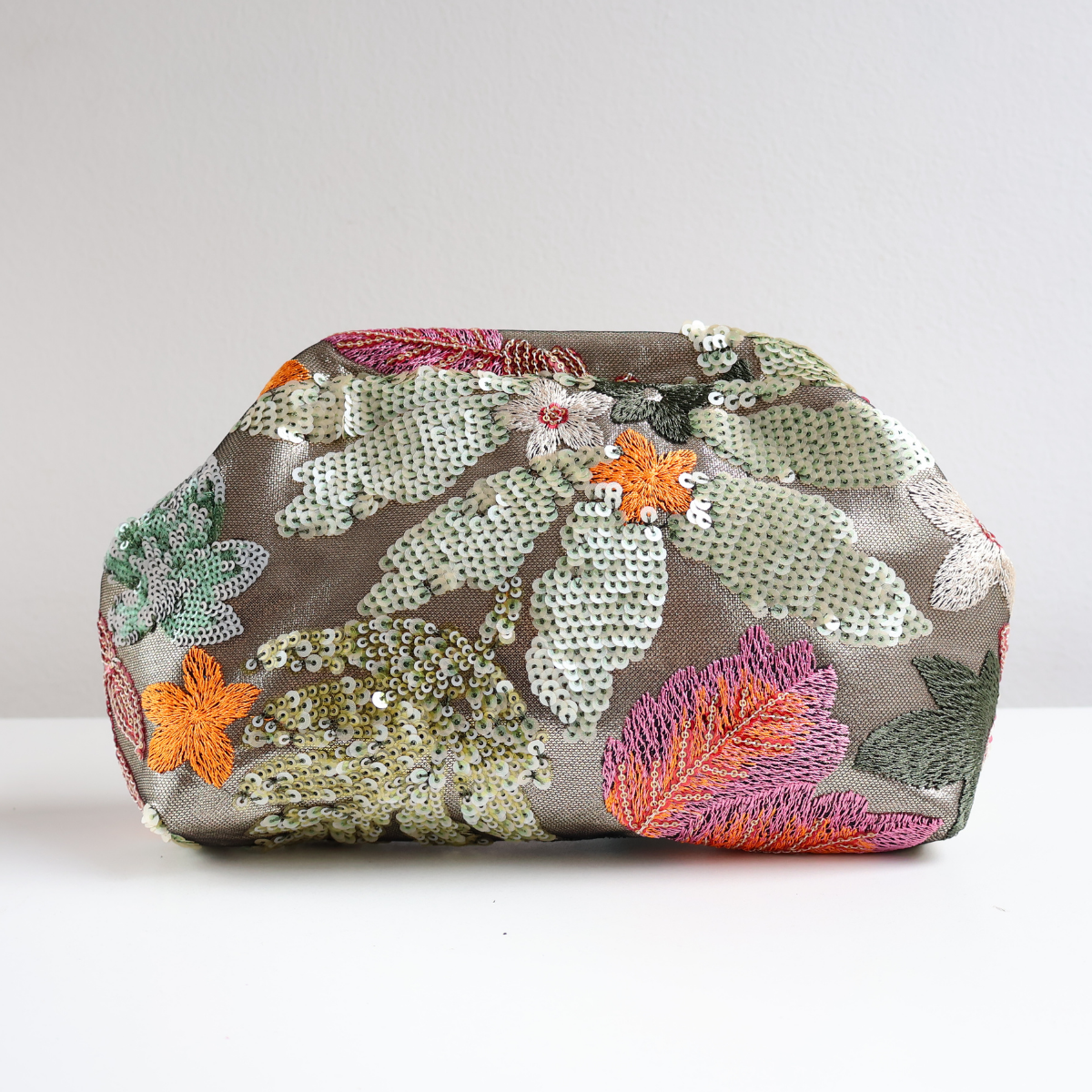 Bolsa Pouch Festa Clutch Flores Bordadas Verde Claro