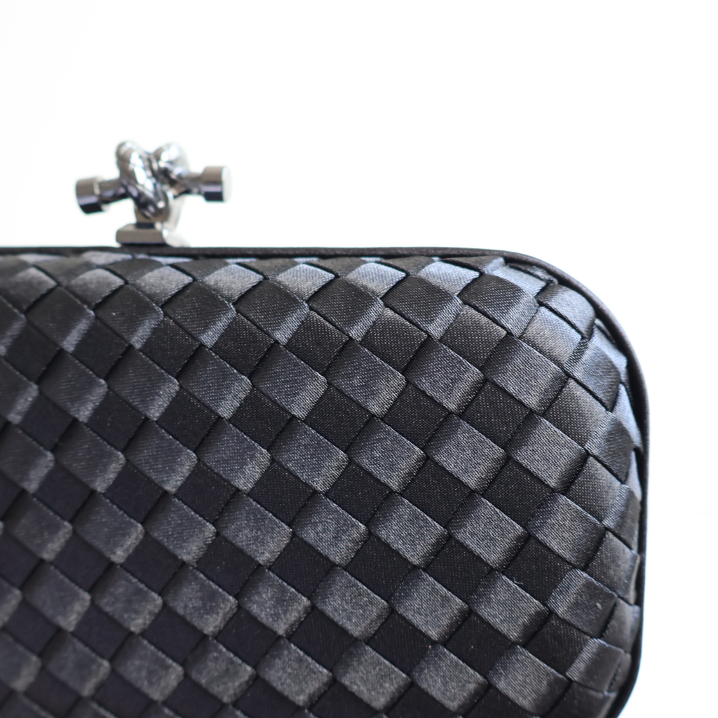 Clutch Tressê Cetim Inspired Pequena Preta
