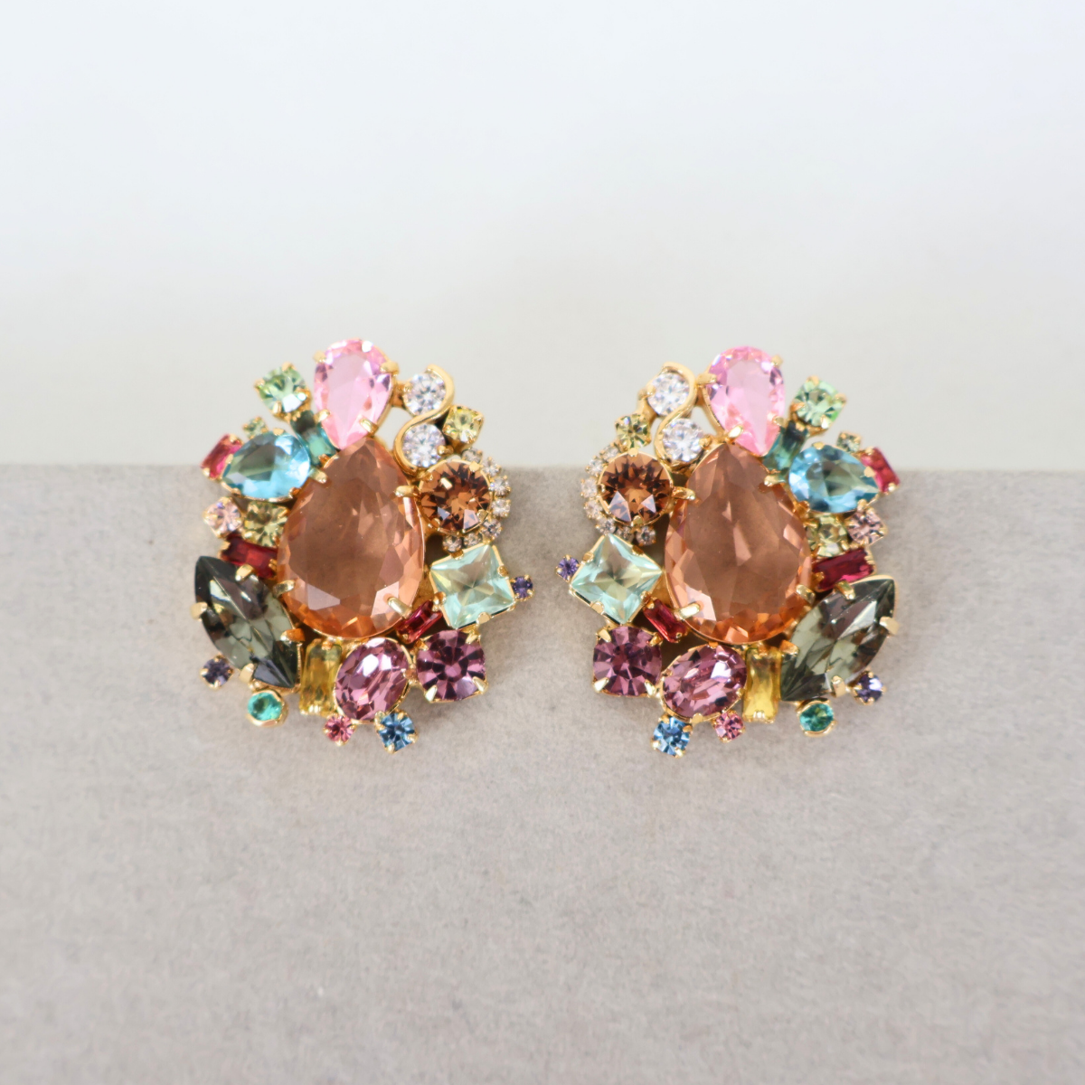 Brinco Dourado e Cristal Colorido - Semijoia