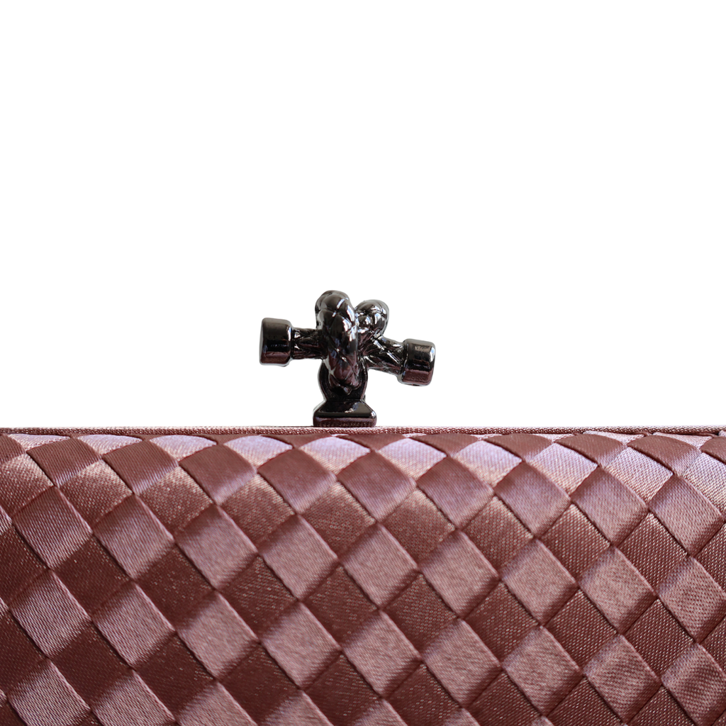 Clutch Tressê Cetim Inspired Pequena Bege Bronze