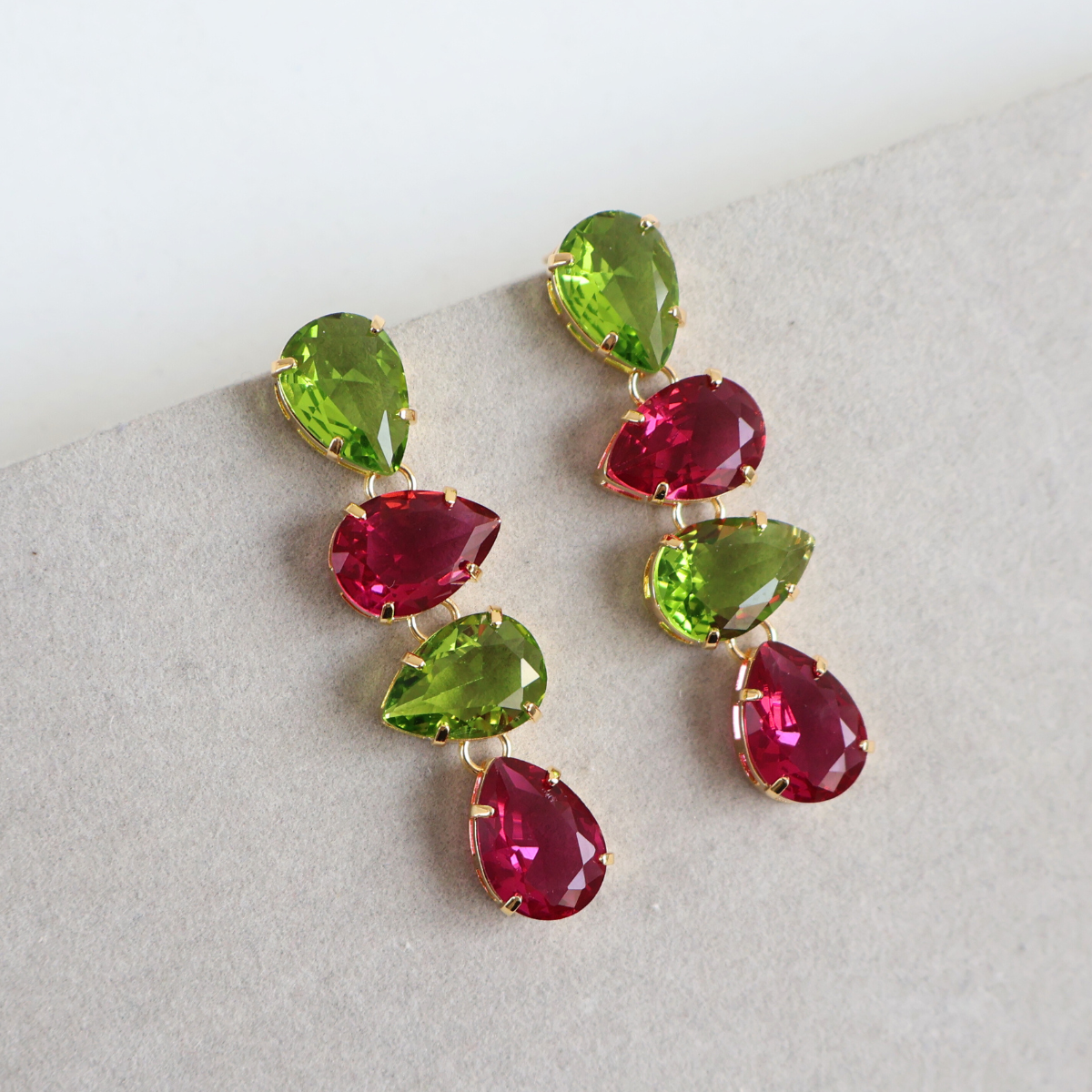 Brinco Dourado e Cristal Verde e Marsala - Semijoia