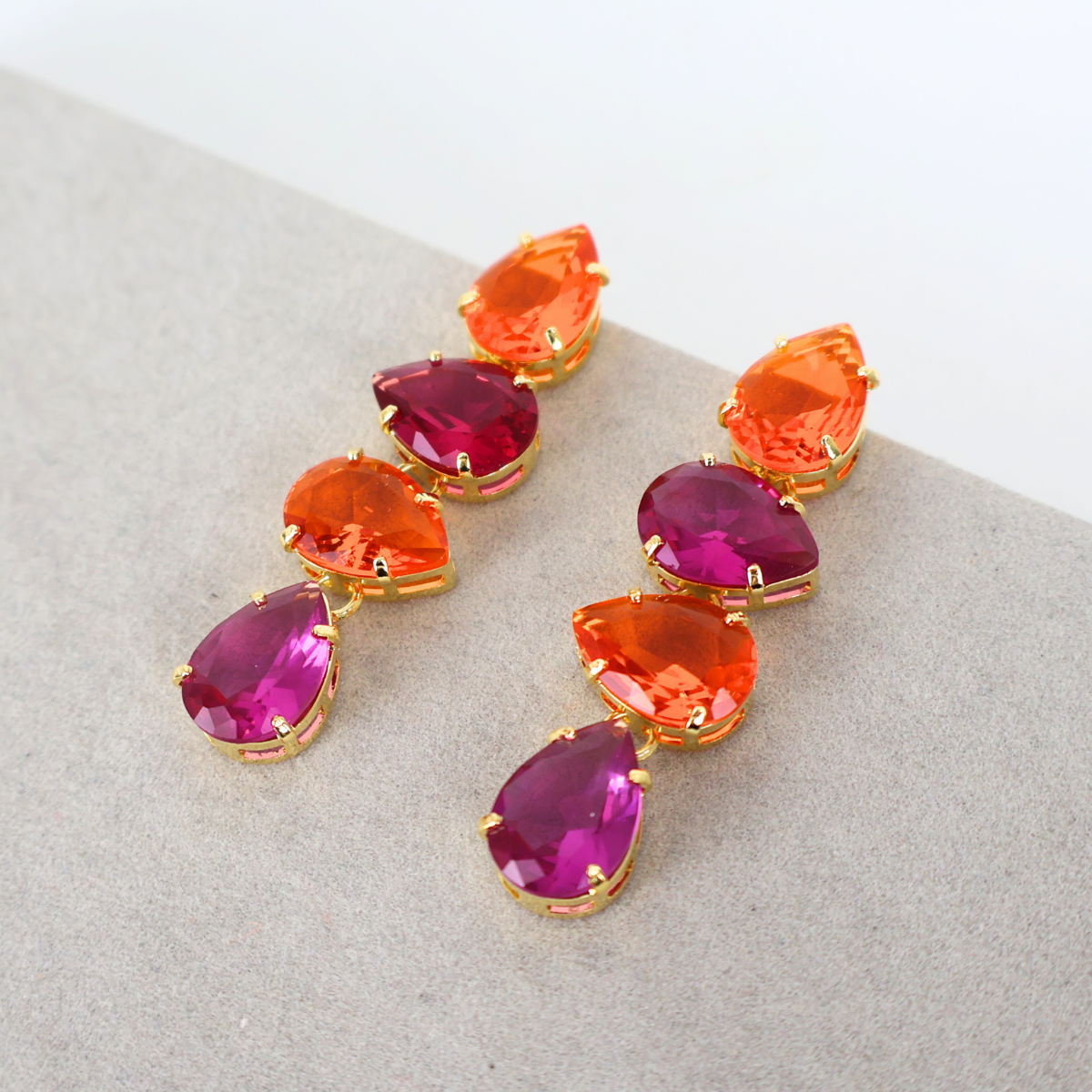 Brinco Dourado e Cristal Laranja e Rosa - Semijoia