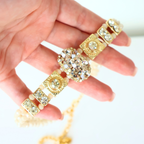 Colar Choker Gargantilha Dourada e Off White