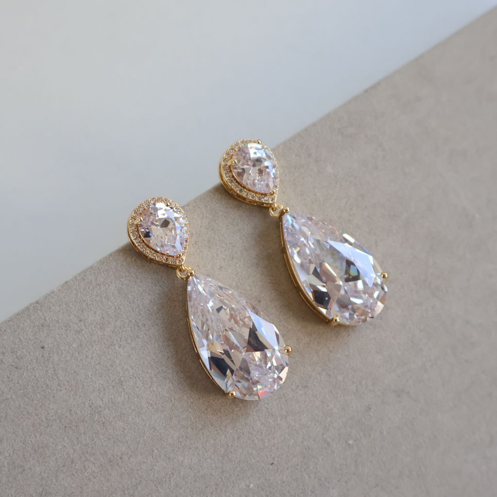 Brinco Dourado e Cristal Translúcido - Semijoia