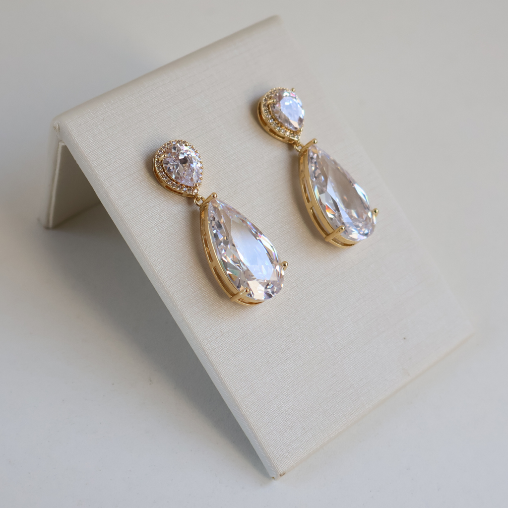 Brinco Dourado e Cristal Translúcido - Semijoia