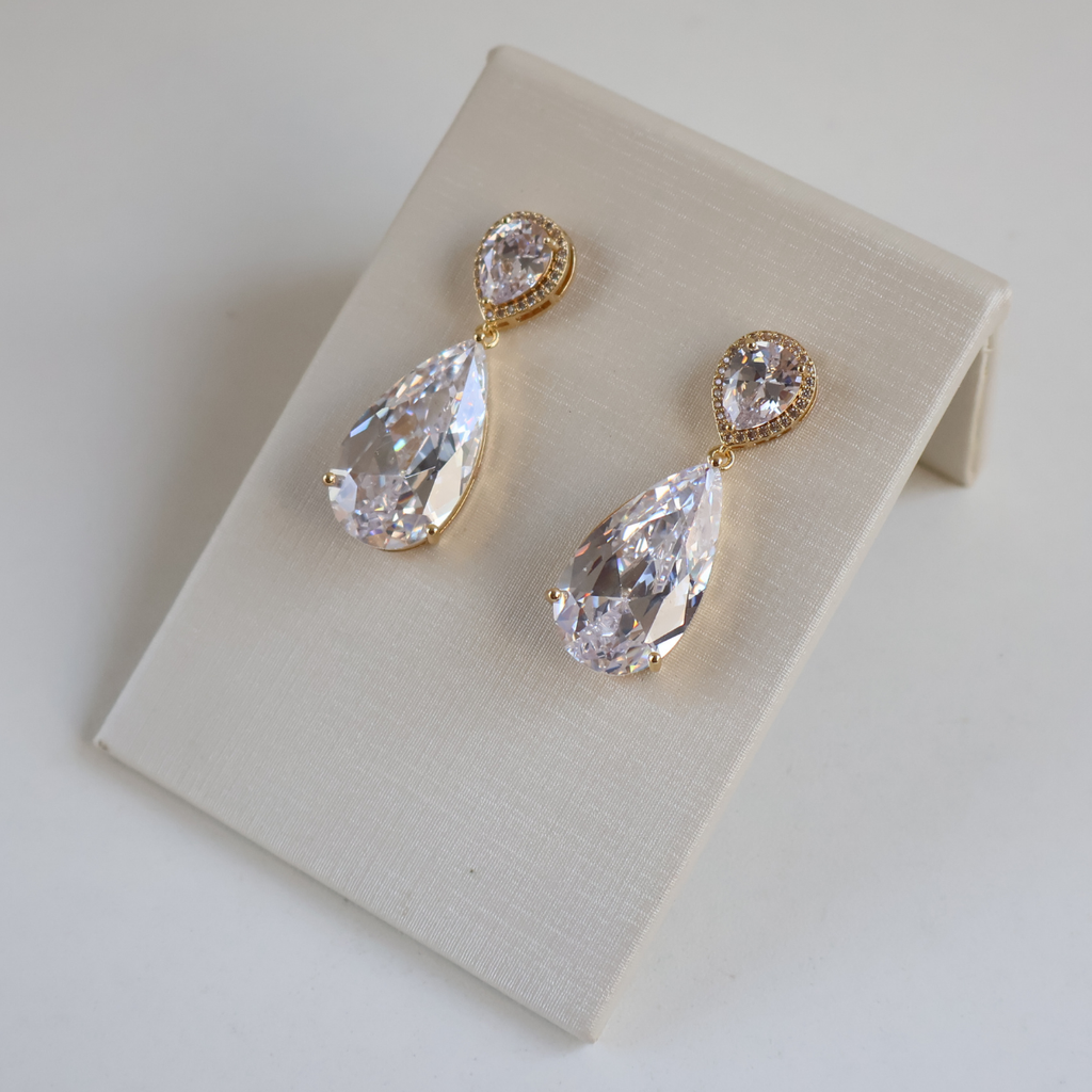 Brinco Dourado e Cristal Translúcido - Semijoia