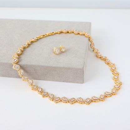 Kit Colar e Brinco - Cristal Translúscido - Dourado