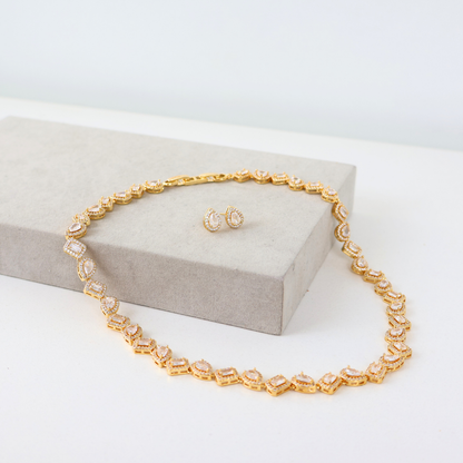 Kit Colar e Brinco - Cristal Translúscido - Dourado