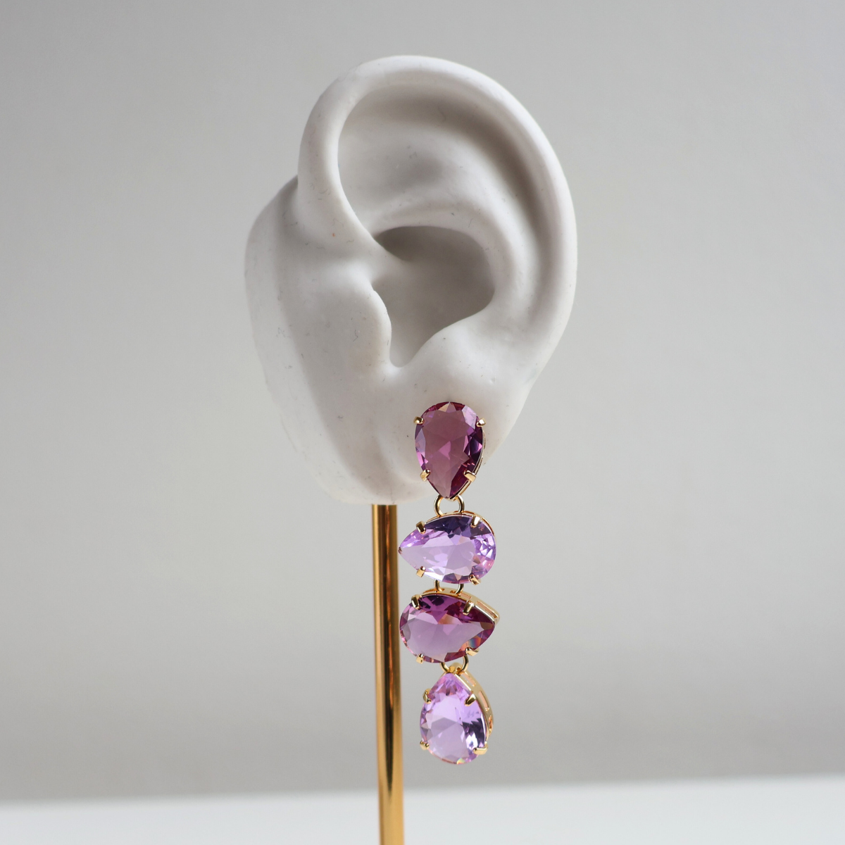 Brinco Dourado e Cristal Roxo - Semijoia